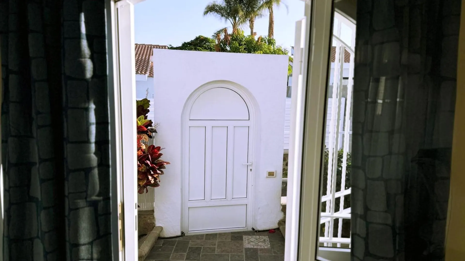 Hibiscus Holiday Home Playa del Ingles  0*, Playa del Ingles (Gran Canaria)