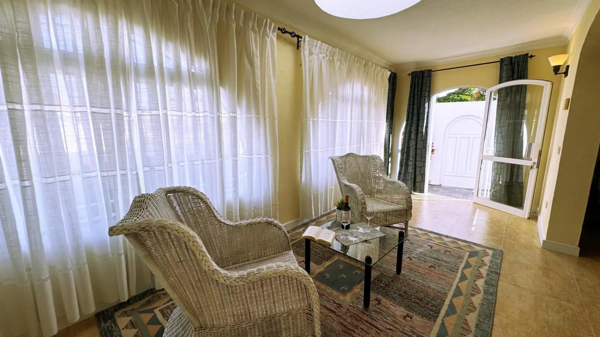 Hibiscus Holiday Home Playa del Ingles  0*, Playa del Ingles (Gran Canaria) Spain
